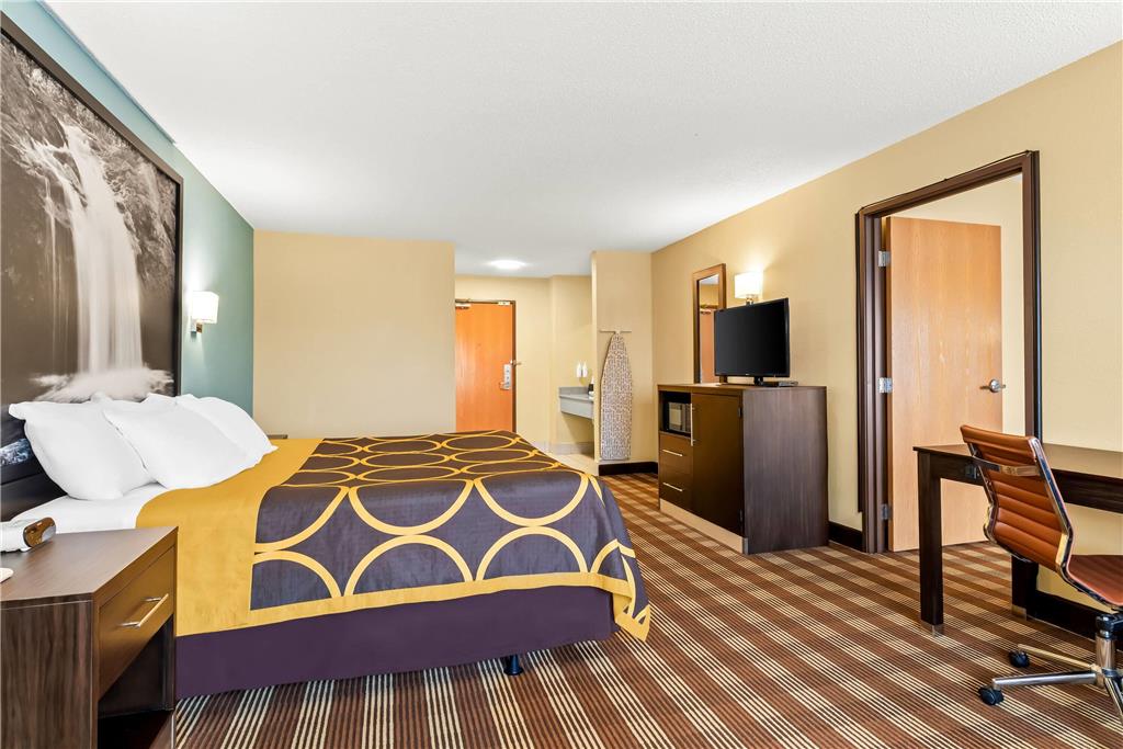 Super 8 by Wyndham Osseo WI - photo 29