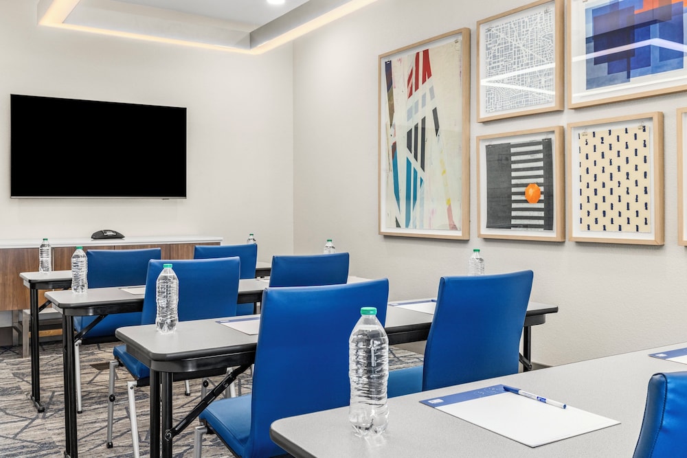 Holiday Inn Express & Suites Phoenix West Tolleson by IHG - photo 69