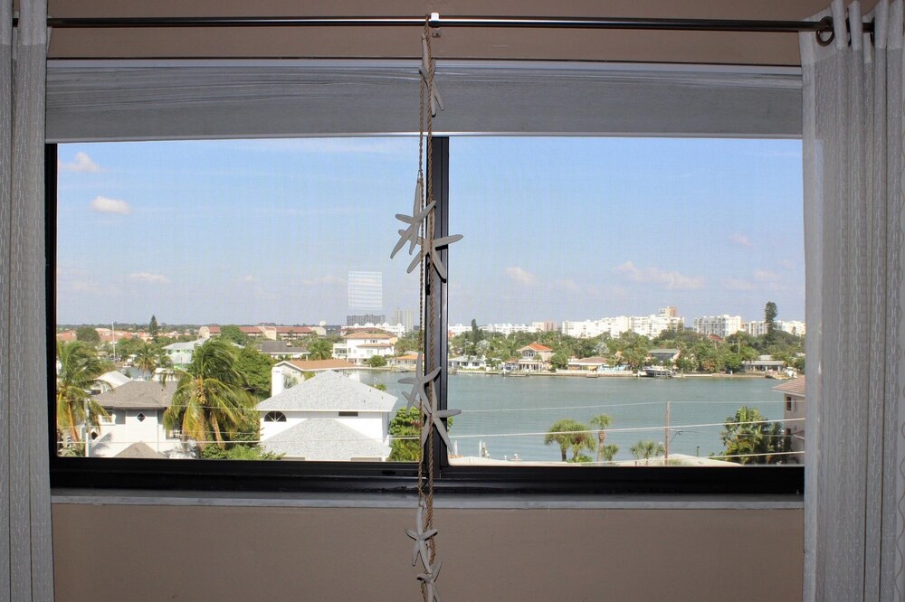 Sunset Chateau 511 - photo 17