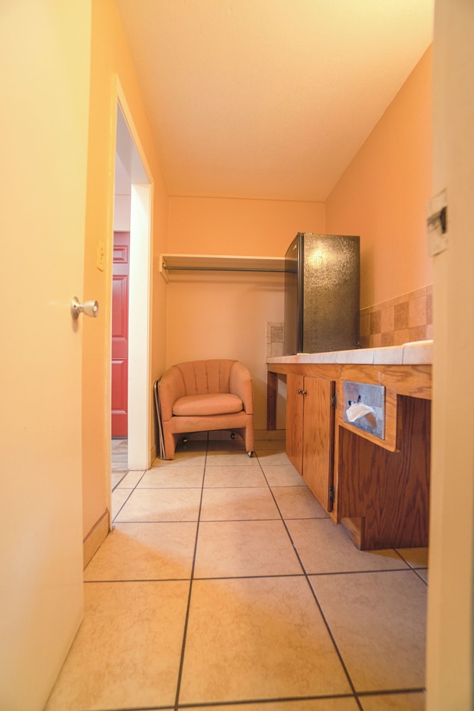 Vali Ho Motel By OYO Weslaco Mercedes - photo 41