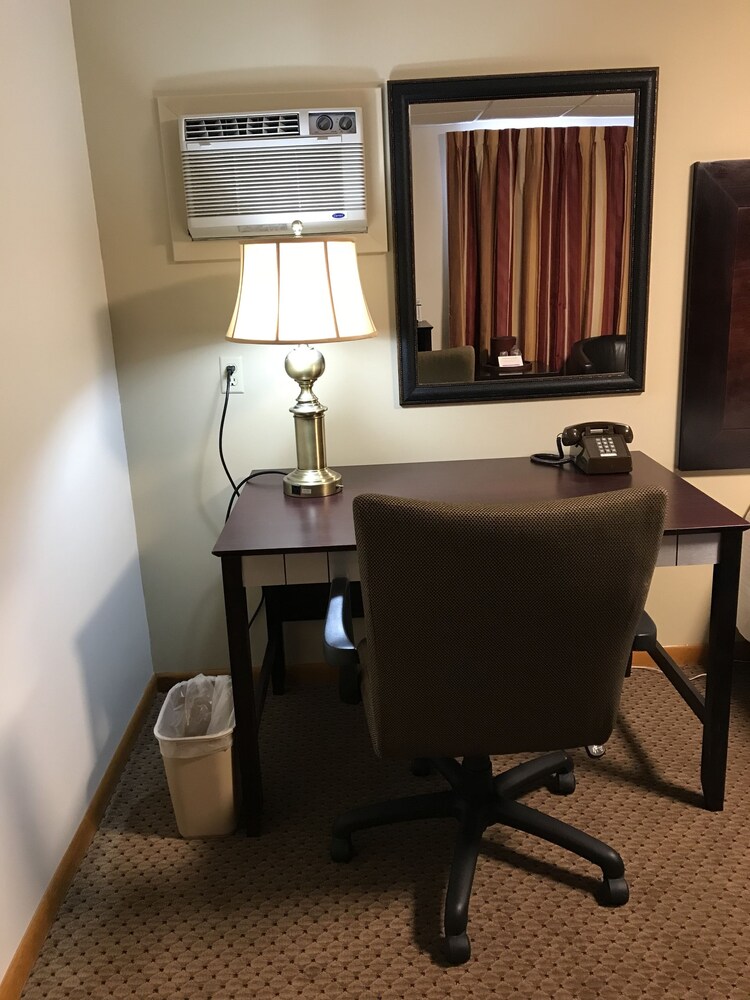 Brentwood Motor Inn - photo 28