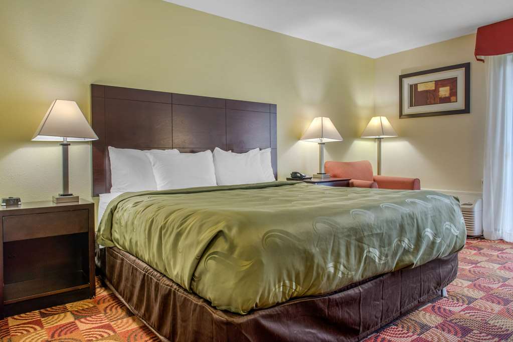 Quality Inn Bloomington near University - photo 10