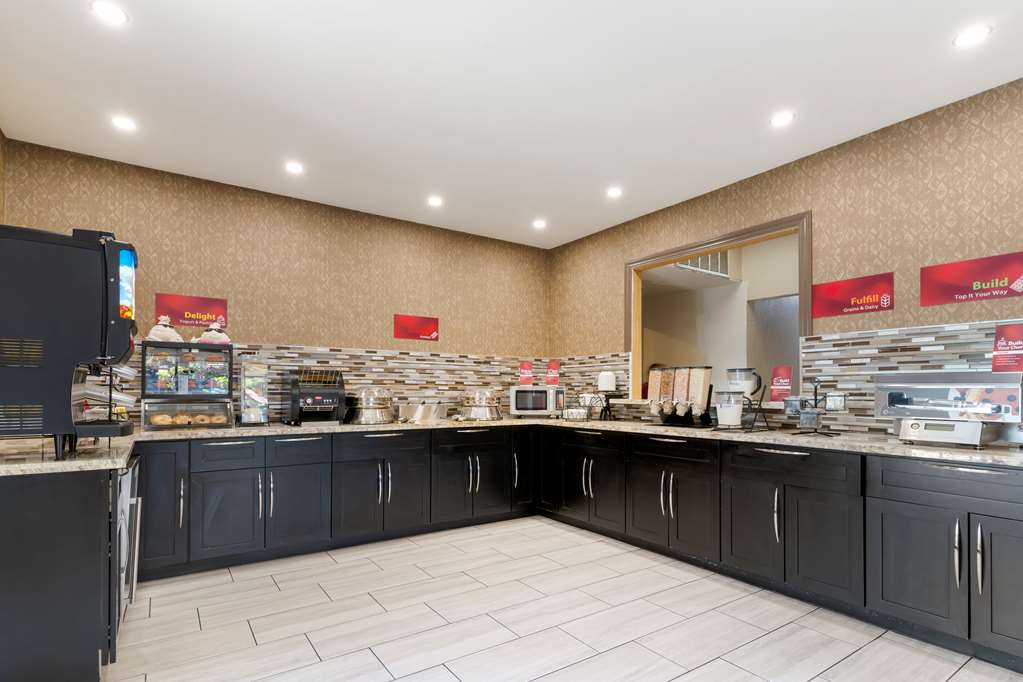 Best Western Plus Forest Park Inn - photo 6