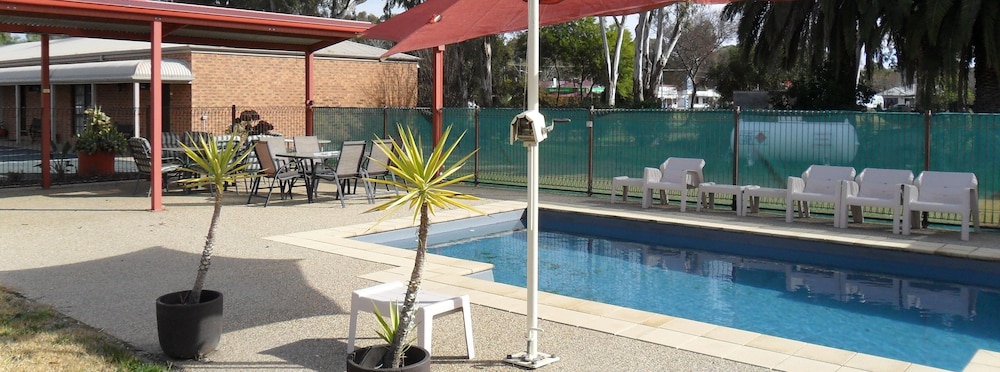 Settlement Motor Inn Deniliquin in Deniliquin, Australia