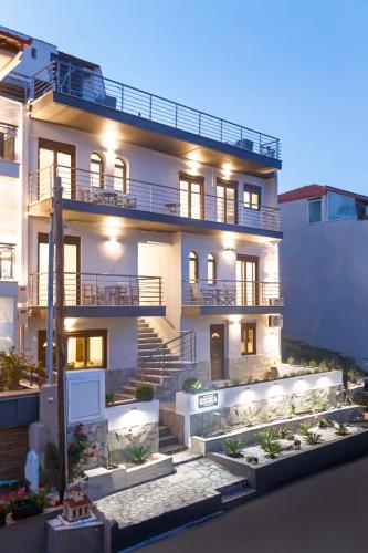 9 Luxury Rooms in Sarti, Greece