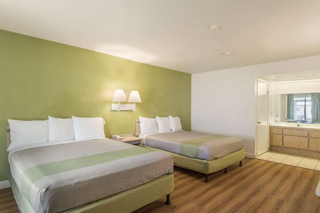 Motel 6 Hemet - photo 13