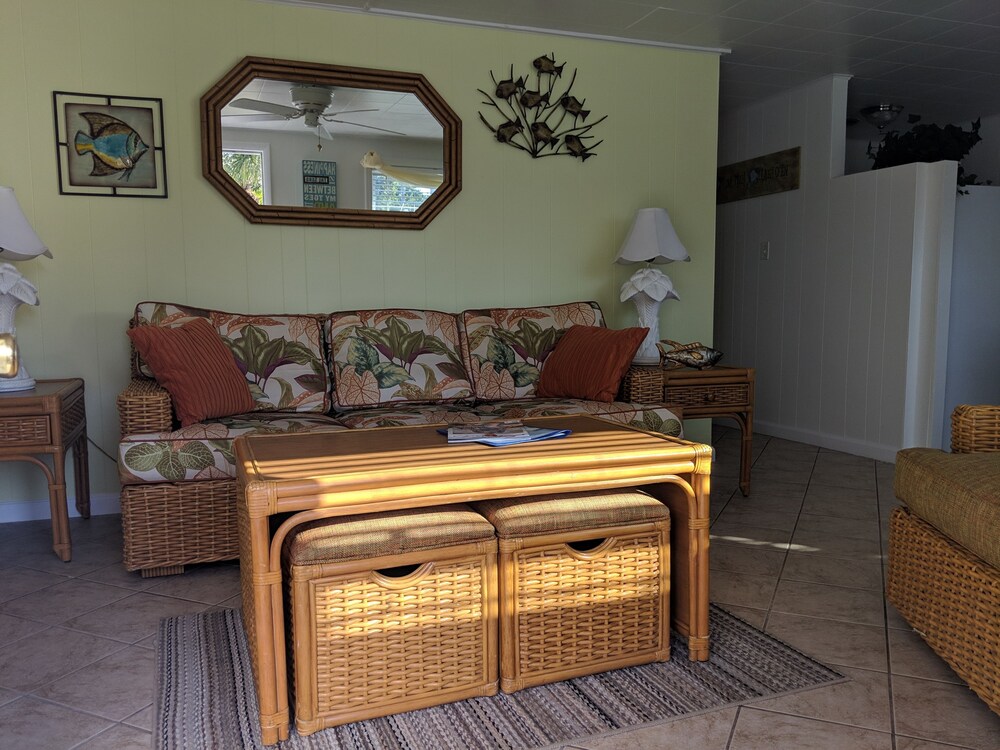 Tropical Winds Motel & Cottages - photo 23