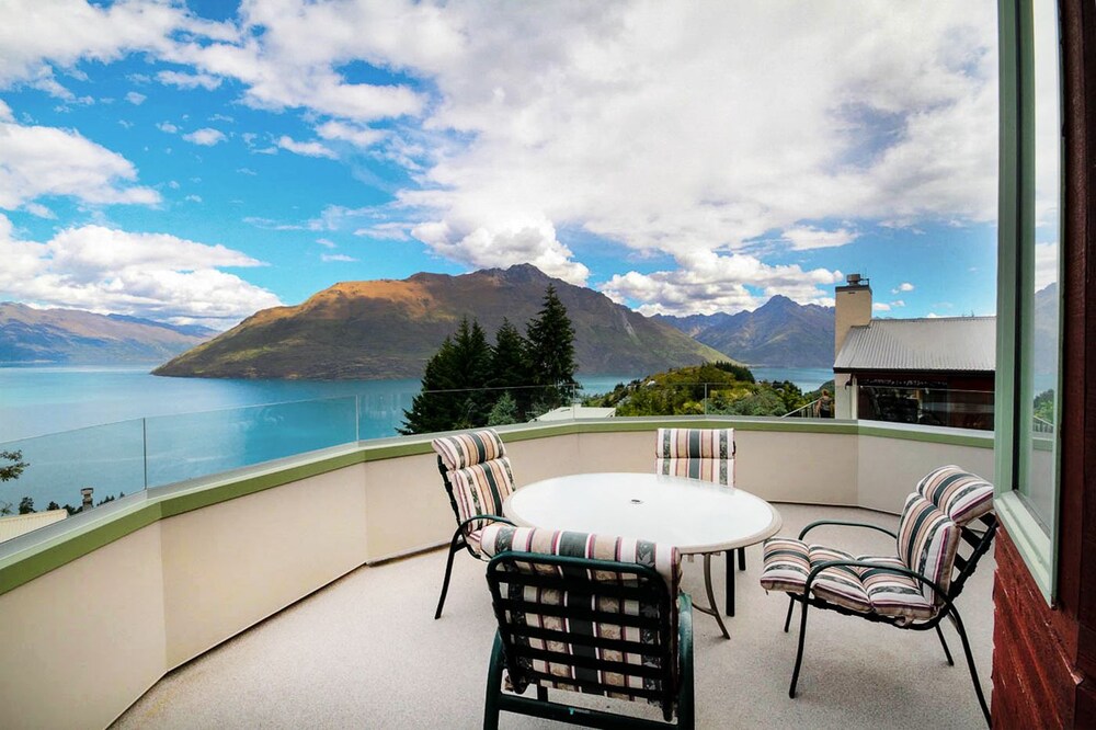 Ruby's Fernhill Vista — 4-Star Luxury Hotel in Queenstown, New Zealand