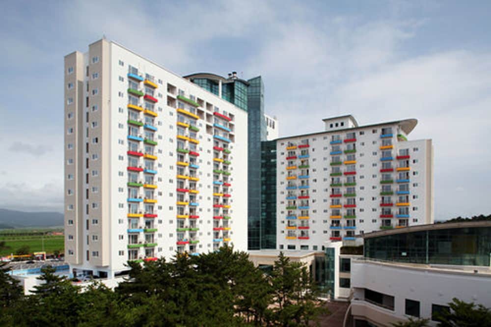 Hanwha Resort Daecheon Paros — hotel in Busan