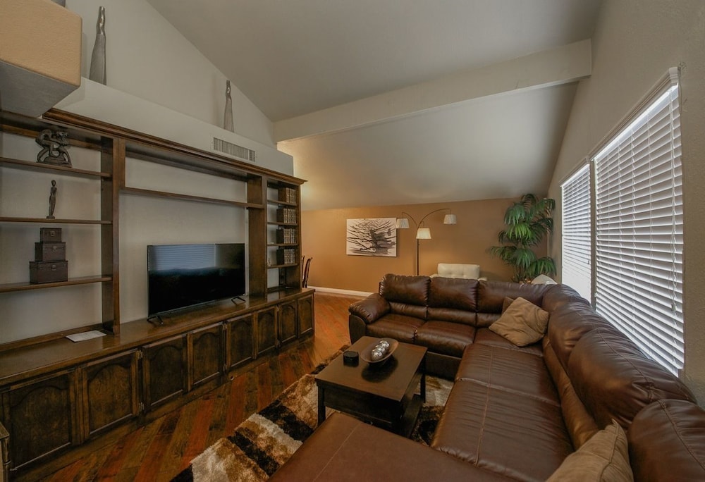 4br 9m to Vegas Strip with Spa - photo 21