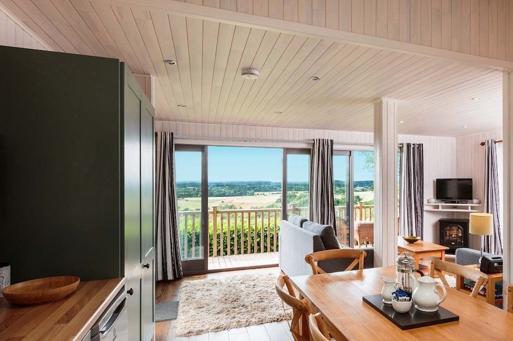 Sandy Balls Holiday Village — hotel in Fordingbridge