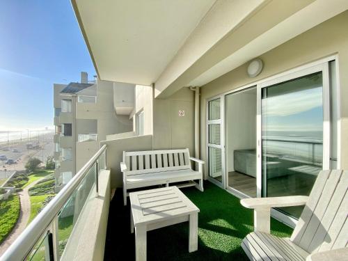 Sea Spray Blouberg Beach — 4-Star Luxury Hotel in Cape Town, South Africa