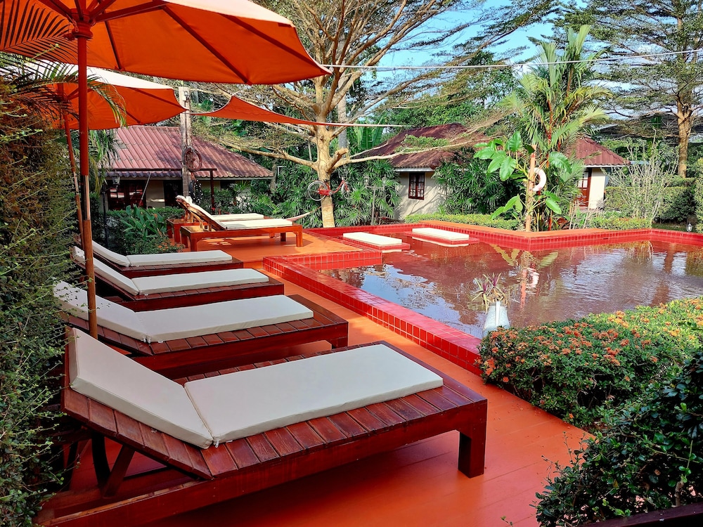 Red Moon Hideaway in Ko Chang Tai, Thailand