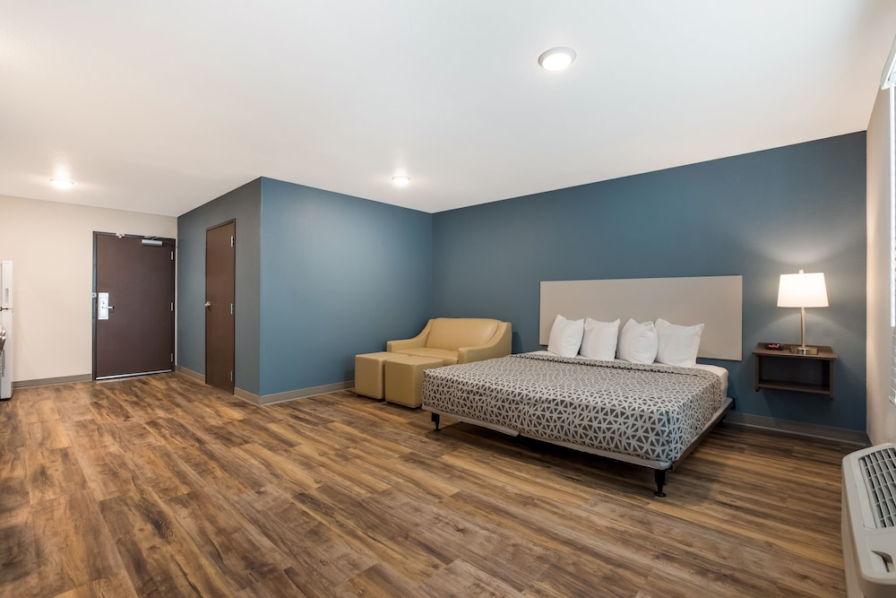 WoodSpring Suites South Brunswick Princeton - photo 6