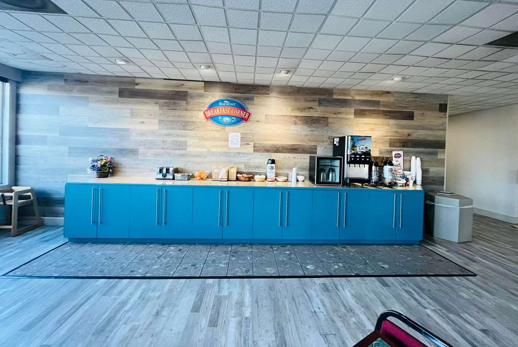 Baymont by Wyndham Keokuk - photo 18