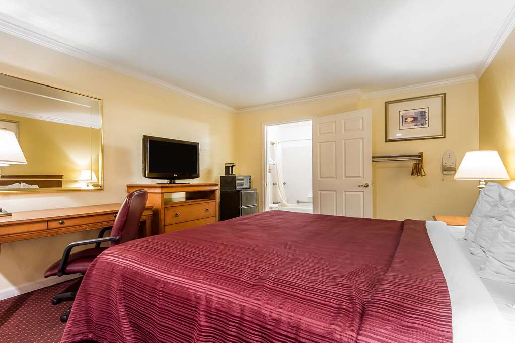 Quality Inn And Suites Gilroy - photo 10
