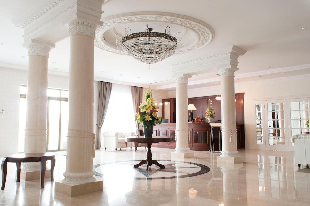 Hotel Splendor — Stare Babice — photo 2