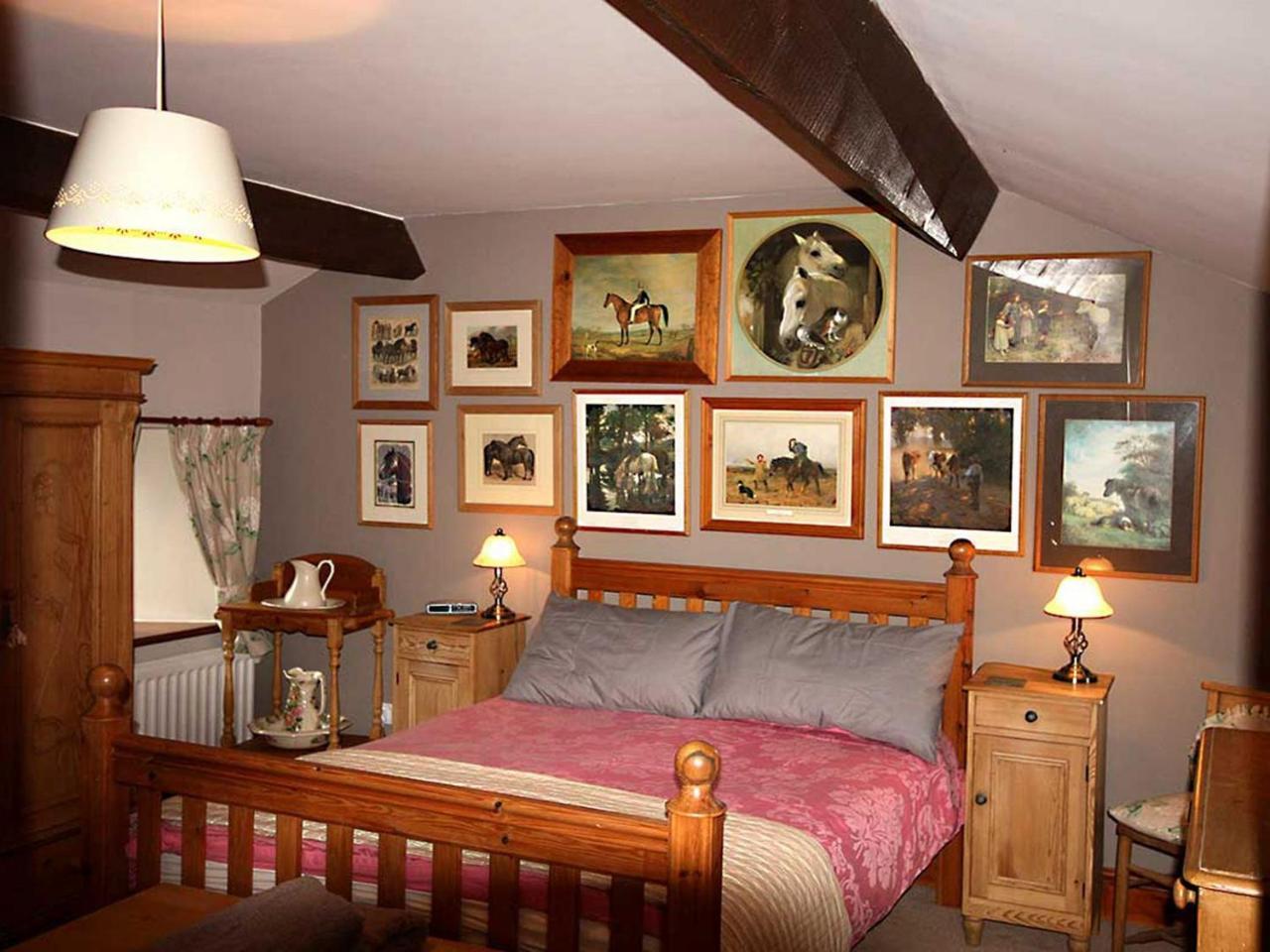 Shepherd's Cottage — 4-Star Luxury Hotel in None, United Kingdom