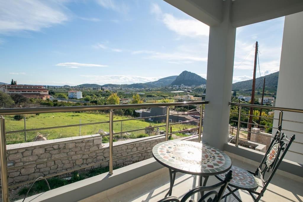 Over the Horizon 3 Bedroom Apartment — 4-Star Luxury Hotel in Nafplio, Greece