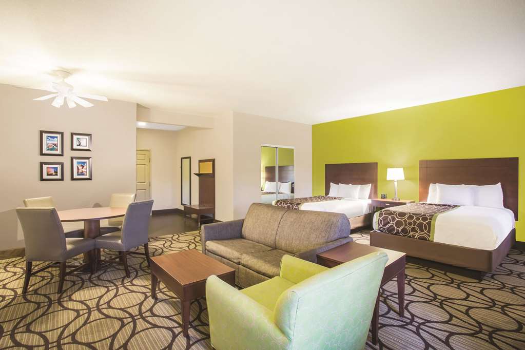La Quinta Inn & Suites by Wyndham Conference Center Prescott - photo 25