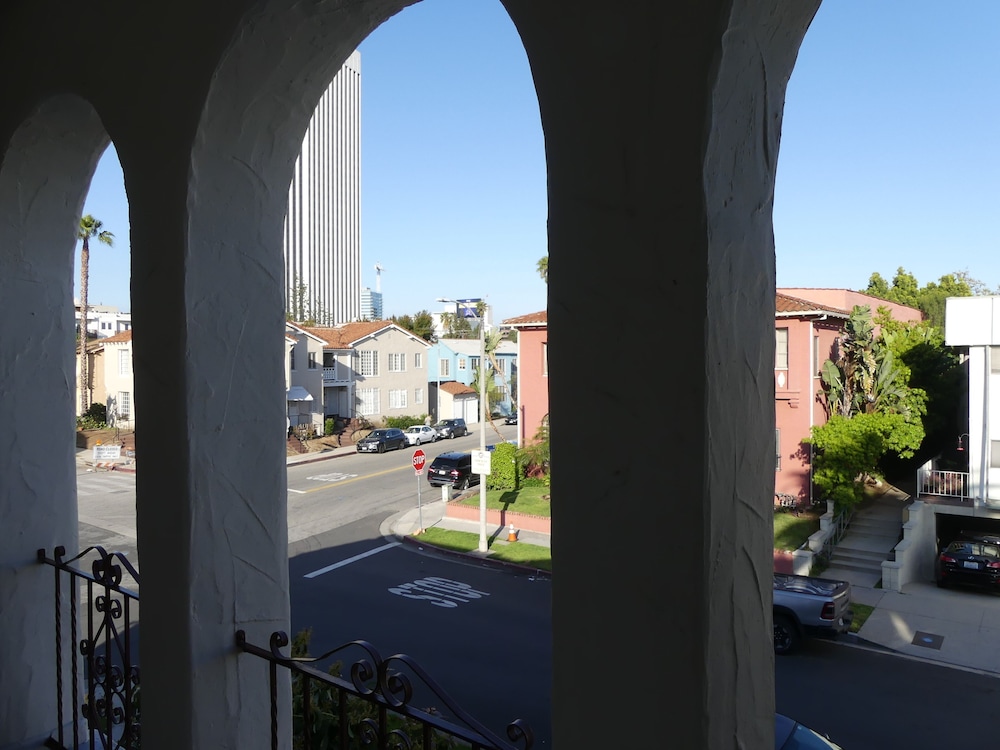 Wilshire Orange Hotel - photo 51