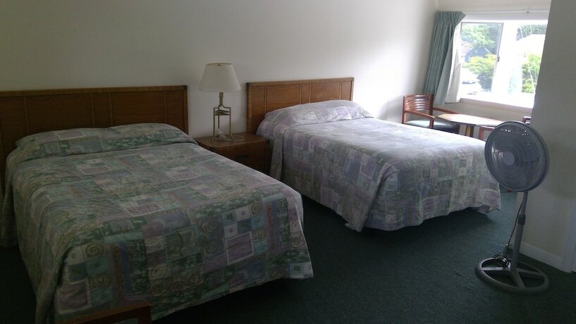 Village Green Motel - photo 15
