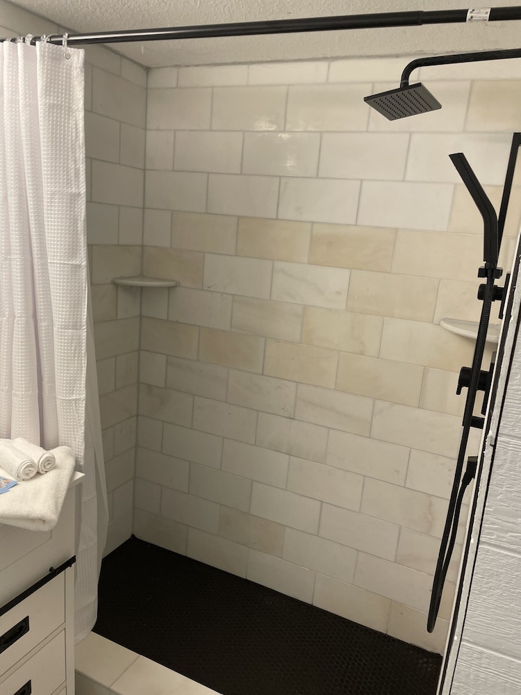 Coastal Waters Inn - photo 152