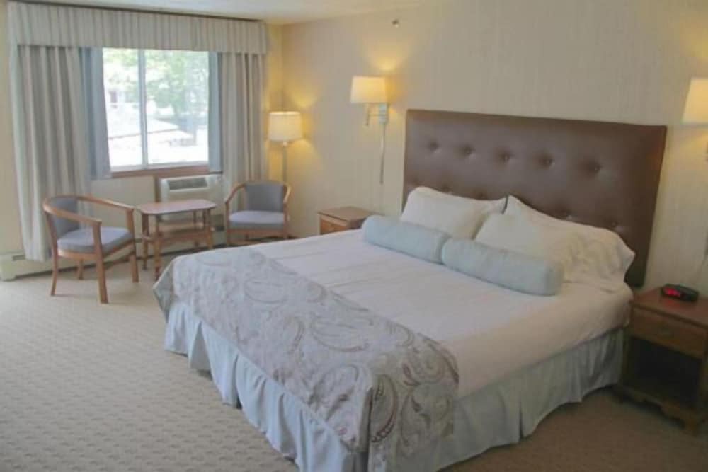 Rhumb Line Resort - photo 9