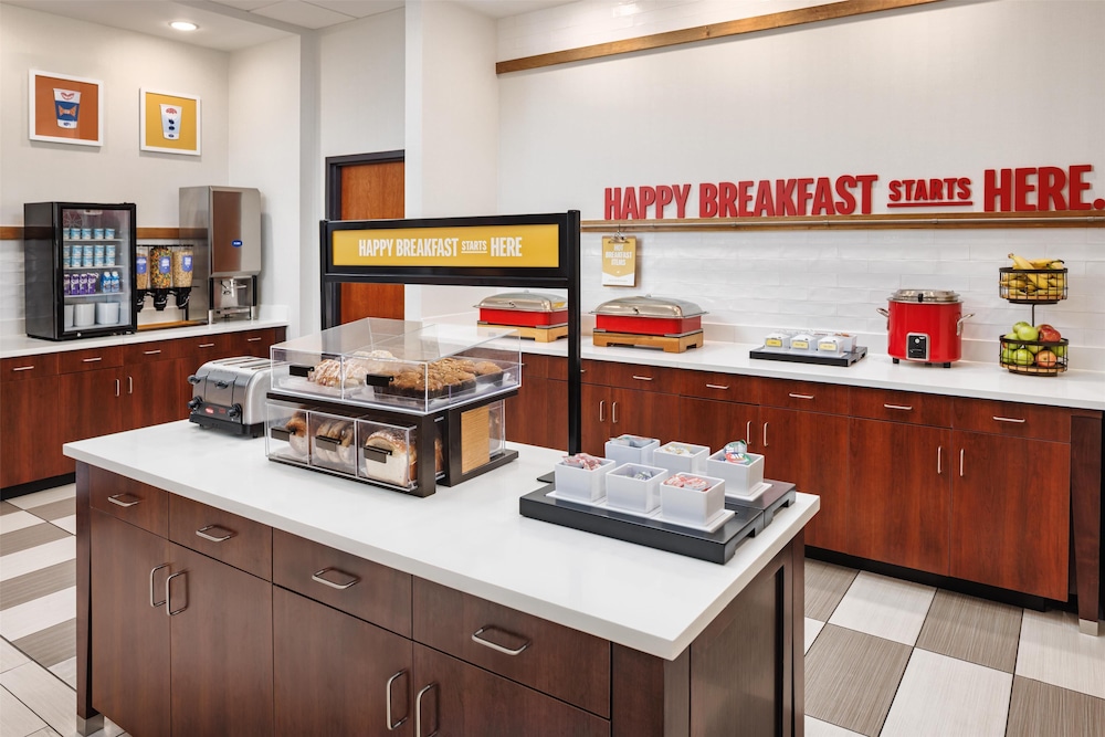 Hampton Inn & Suites Chattanooga Hamilton Place - photo 34