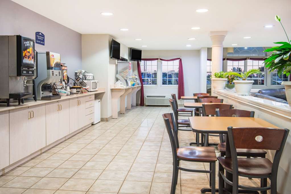 Microtel Inn & Suites by Wyndham Claremore - photo 16