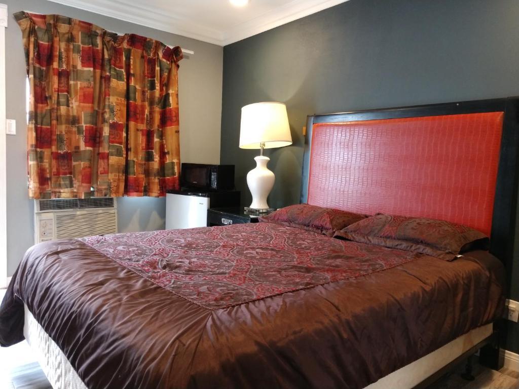 Bartlett Motel - photo 17