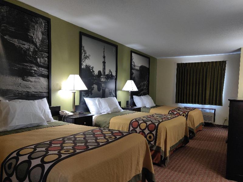 Super 8 by Wyndham DeKalb IL - photo 27