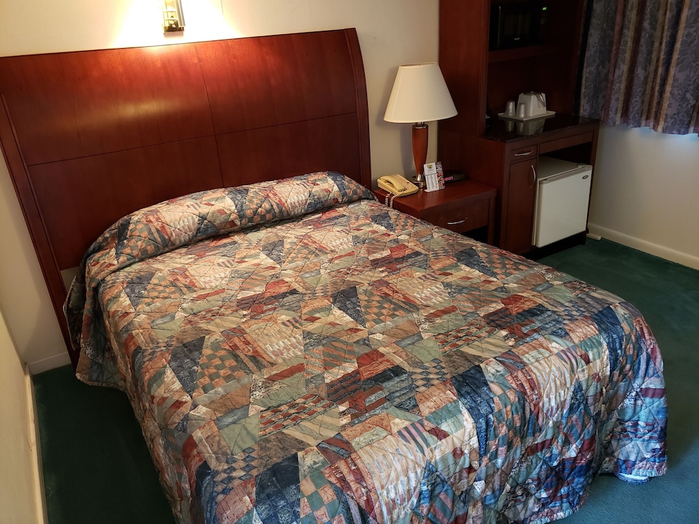 Huntingdon Motor Inn - photo 7