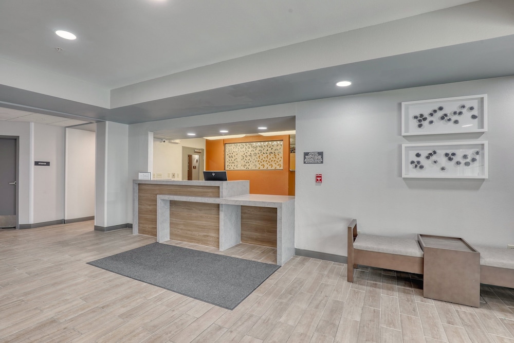Candlewood Suites Milwaukee Airport an IHG Hotel - photo 5