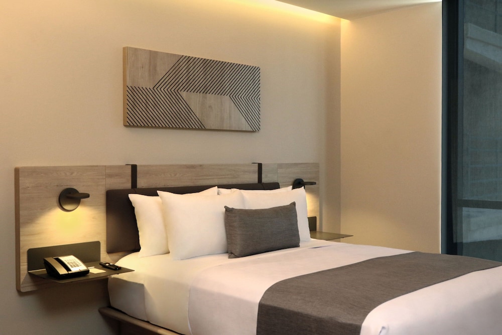 City Express Plus by Marriott Monterrey Centro — 4-Star Luxury Hotel in Monterrey, Mexico