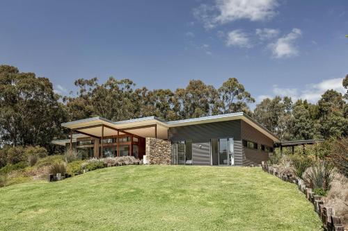 Wattleridge - carbon neutral hotel in Unknown City