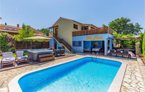 Holiday Home Marcana With Fireplace — 4-Star Luxury Hotel in Marcana, Croatia
