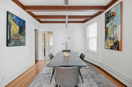 Spacious & Stylish 2BR Apartment Near Manhattan — 4-Star Luxury Hotel in Jersey City, United States
