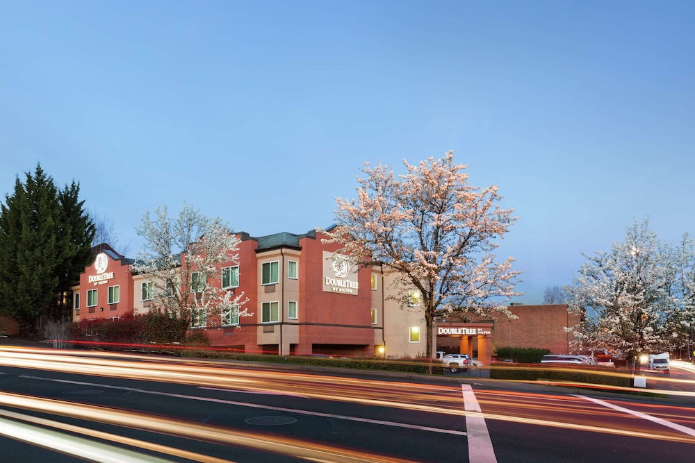 DoubleTree by Hilton Portland Tigard - featured photo