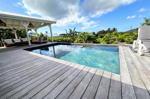 Villa The Grey House — 4-Star Luxury Hotel in Grand-Bourg, Guadeloupe