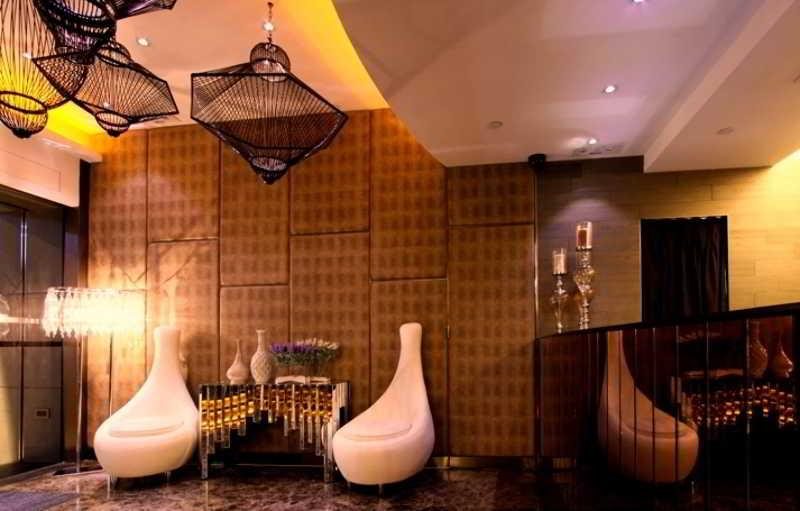 Kings De Nathan in Kowloon, Hong Kong