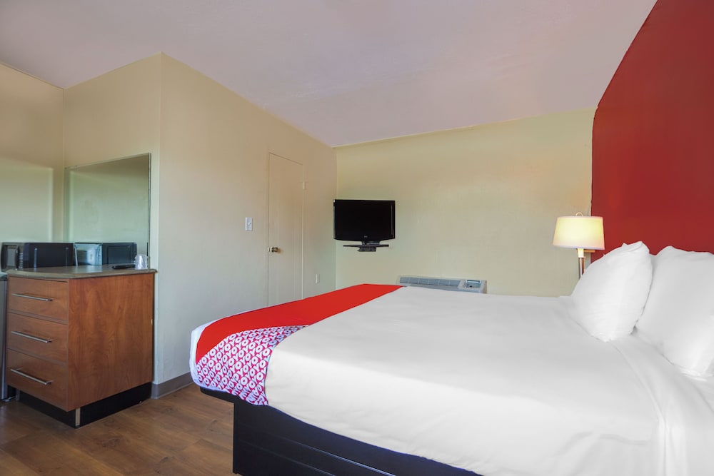 OYO Hotel North Lima OH Boardman - photo 7