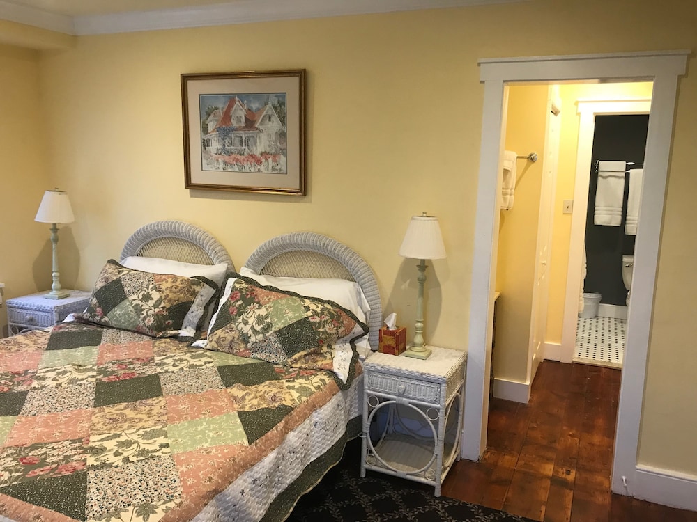 Stottsville Inn - photo 18