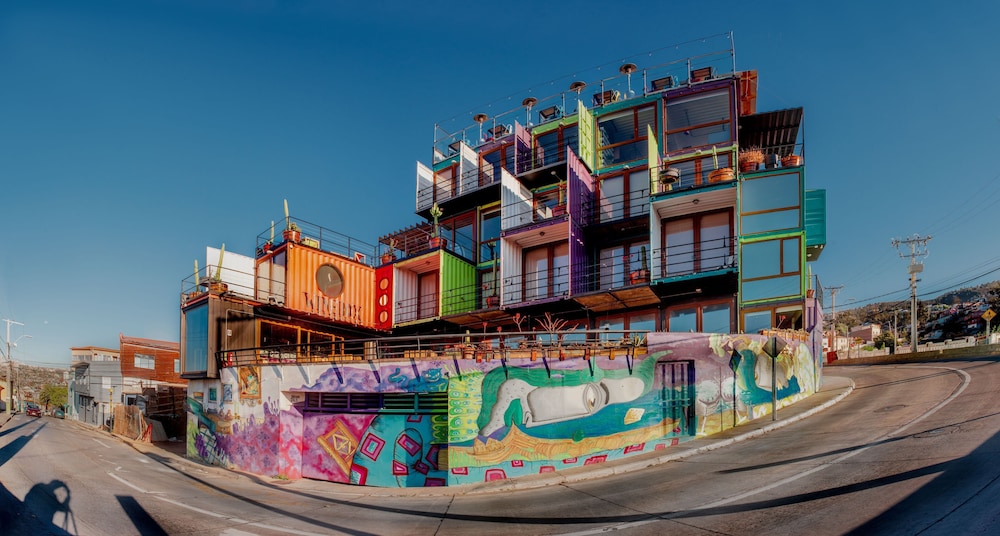 Winebox Valparaiso in Valparaiso, Chile