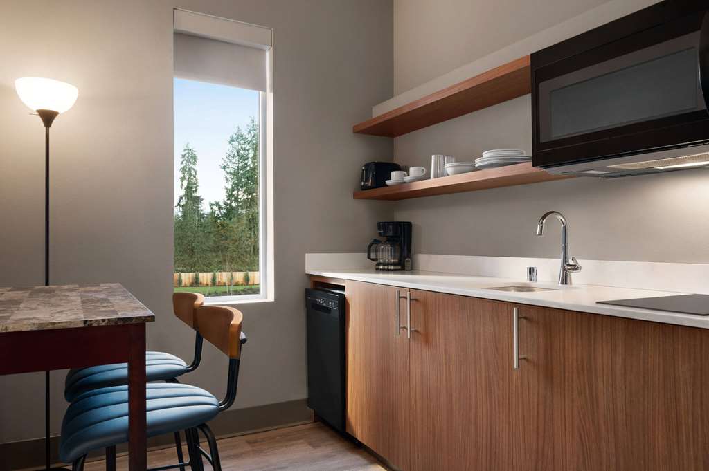 La Quinta Inn & Suites by Wyndham Marysville - photo 25