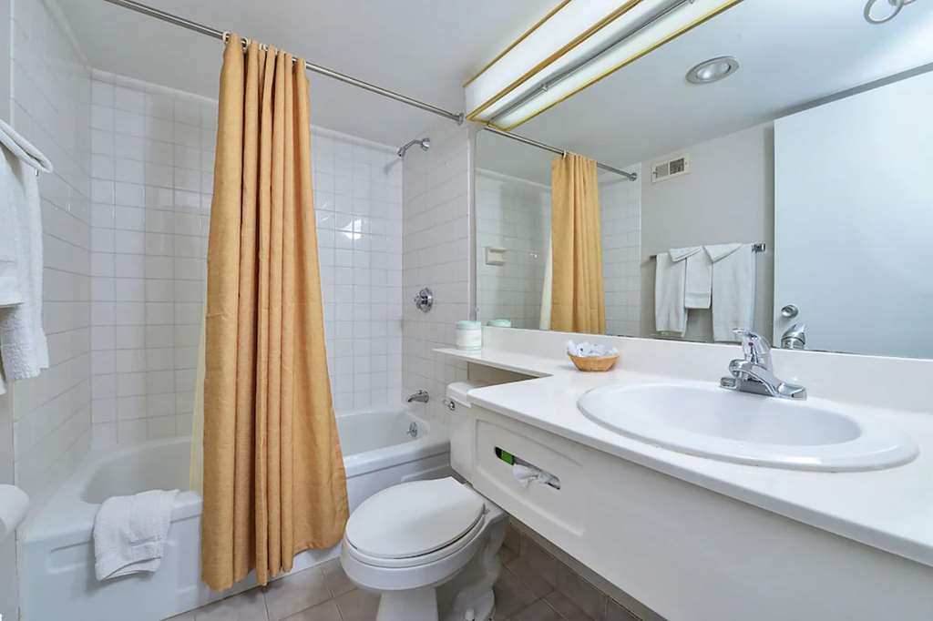 Travelodge by Wyndham Cleveland Airport - photo 10