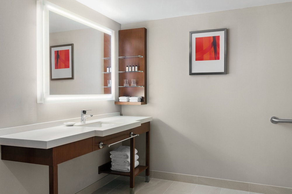 Delta Hotels by Marriott Indianapolis Airport - photo 13