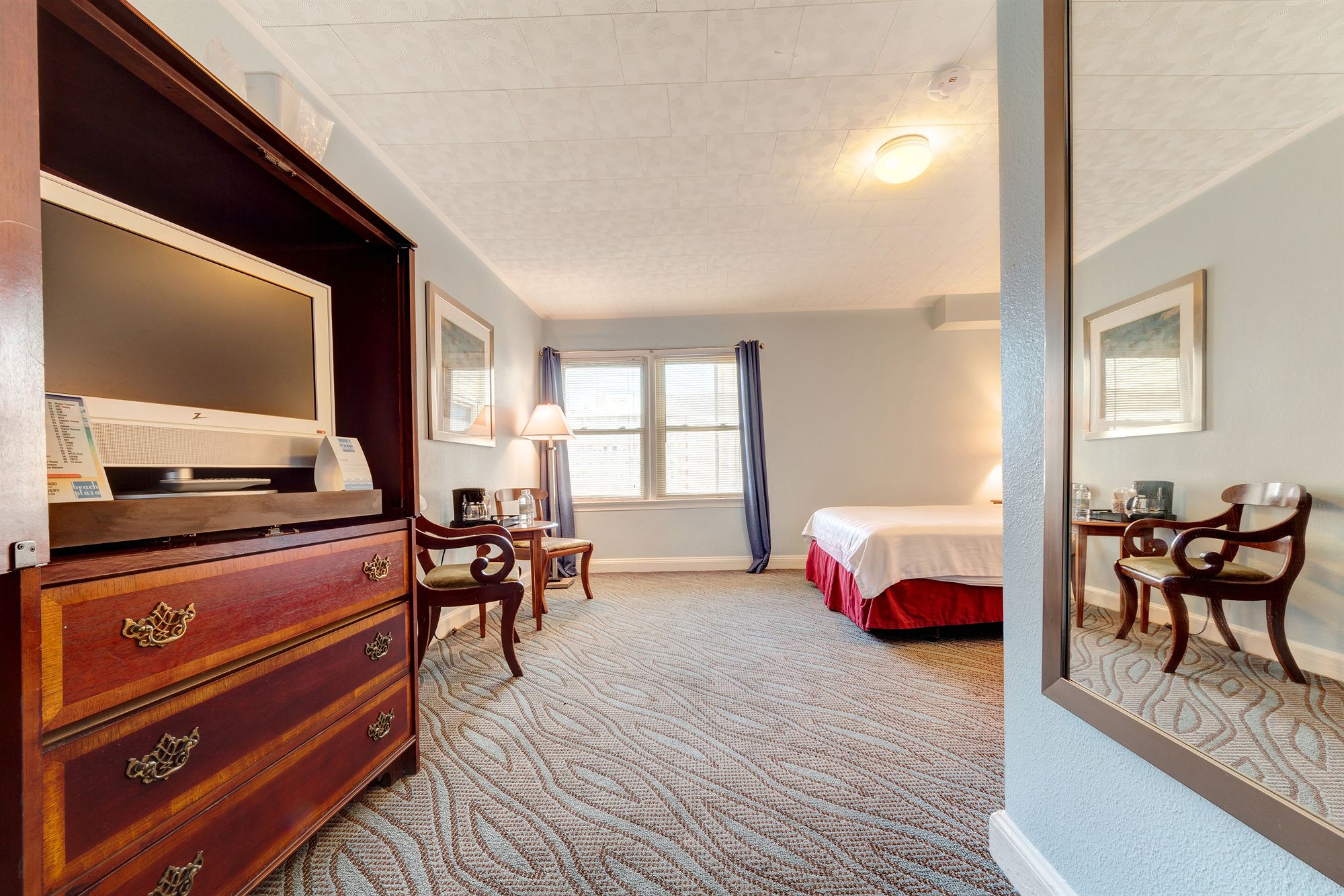 Beach Plaza Hotel - photo 5