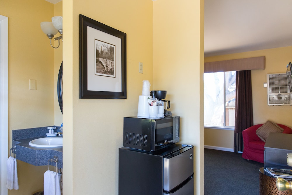 Sea Breeze Inn And Cottages - photo 19