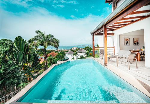 Appartement T4 Villa Les Bougainvilliers — 4-Star Luxury Hotel in Les Trois-Ilets, Martinique